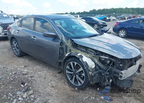 2017 Nissan Altima 2.5 Sr из США, поврежденный, VIN 1N4AL3AP9HC124955